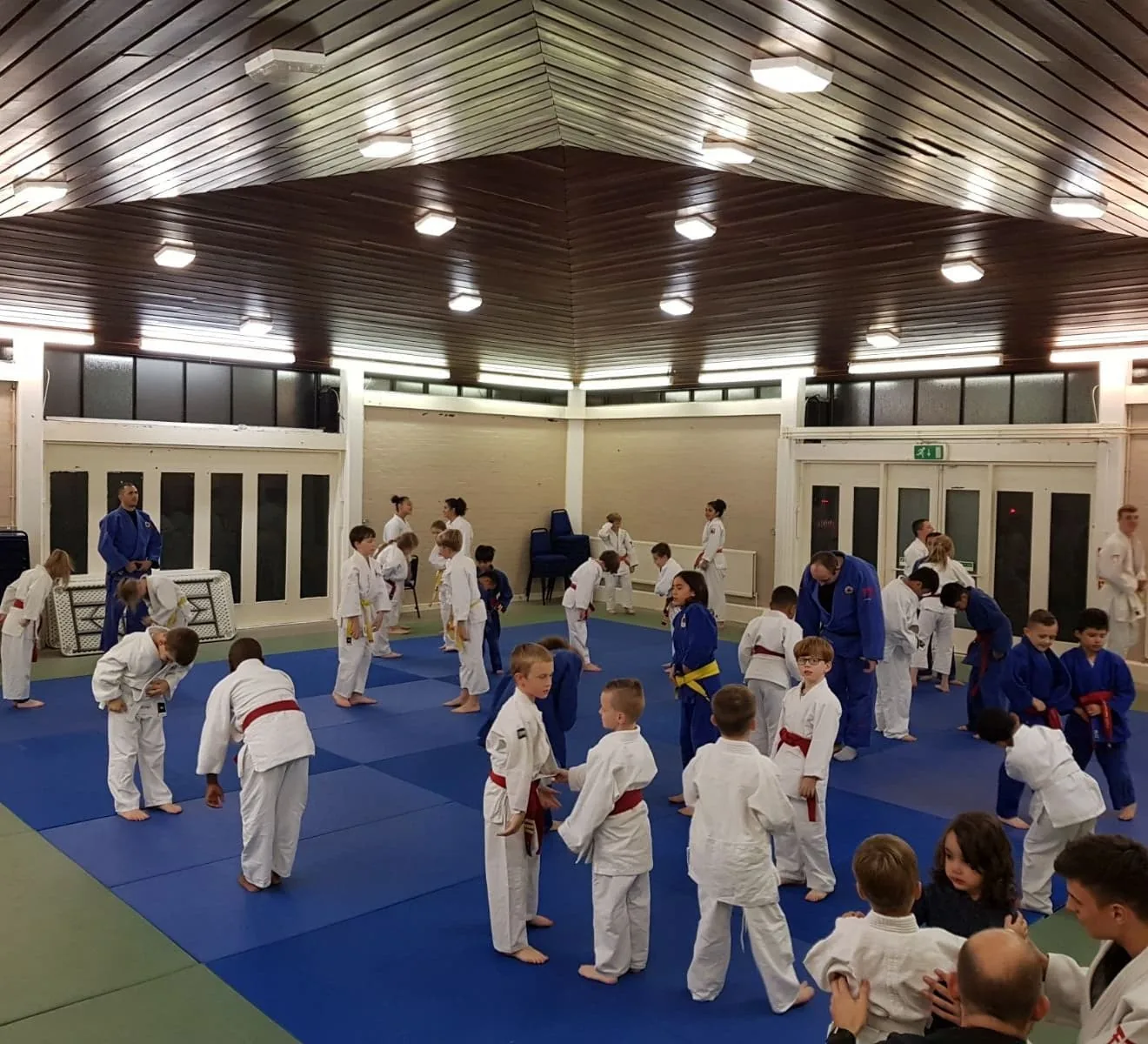 Juniors class in the hall