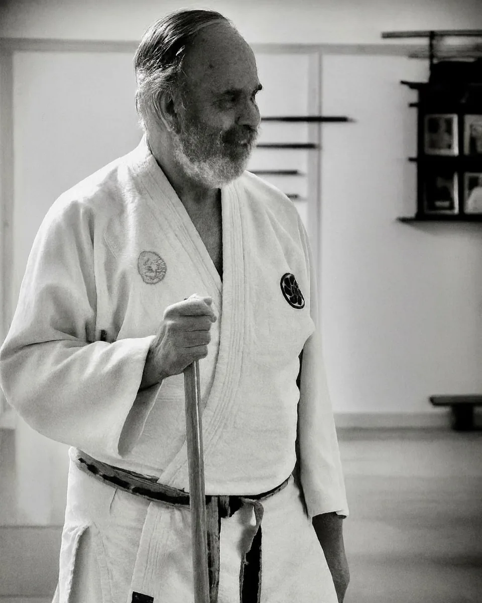 Roger Payne, Hanshi 8th Dan (black and white)